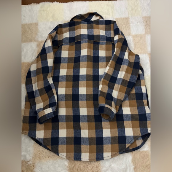 Plaid Flannel Button-Up Jacket - Picture 7 of 8